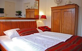 Amsterdam House Hotel
